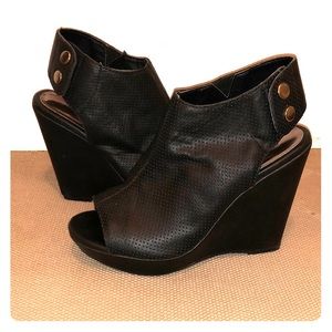 Madden girl wedges